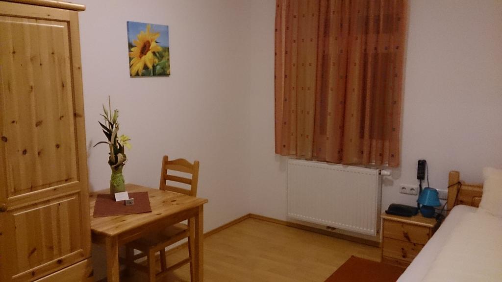 Gasthof Zum Goldenen Pflug Amstetten Quarto foto